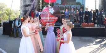 “Festivalul Naţional al Mărului” de la Soroca la cea de-a XI-a ediţie.